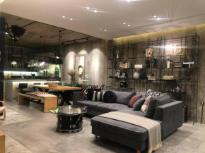 Amazing Semi-Basement Art Apartment easy walk to Napflio centre, Nafplion